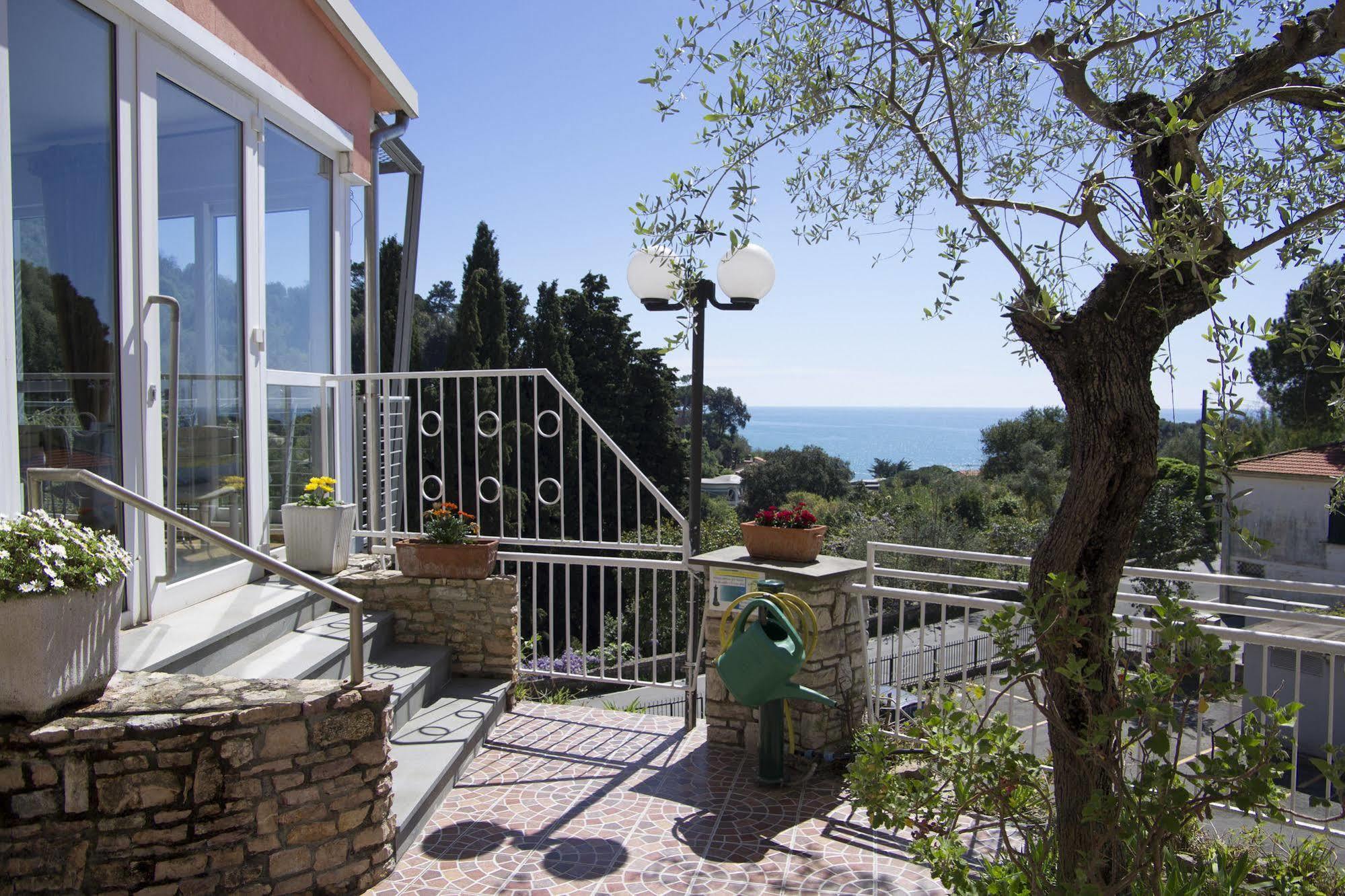 Hotel Cristallo Lerici Bagian luar foto