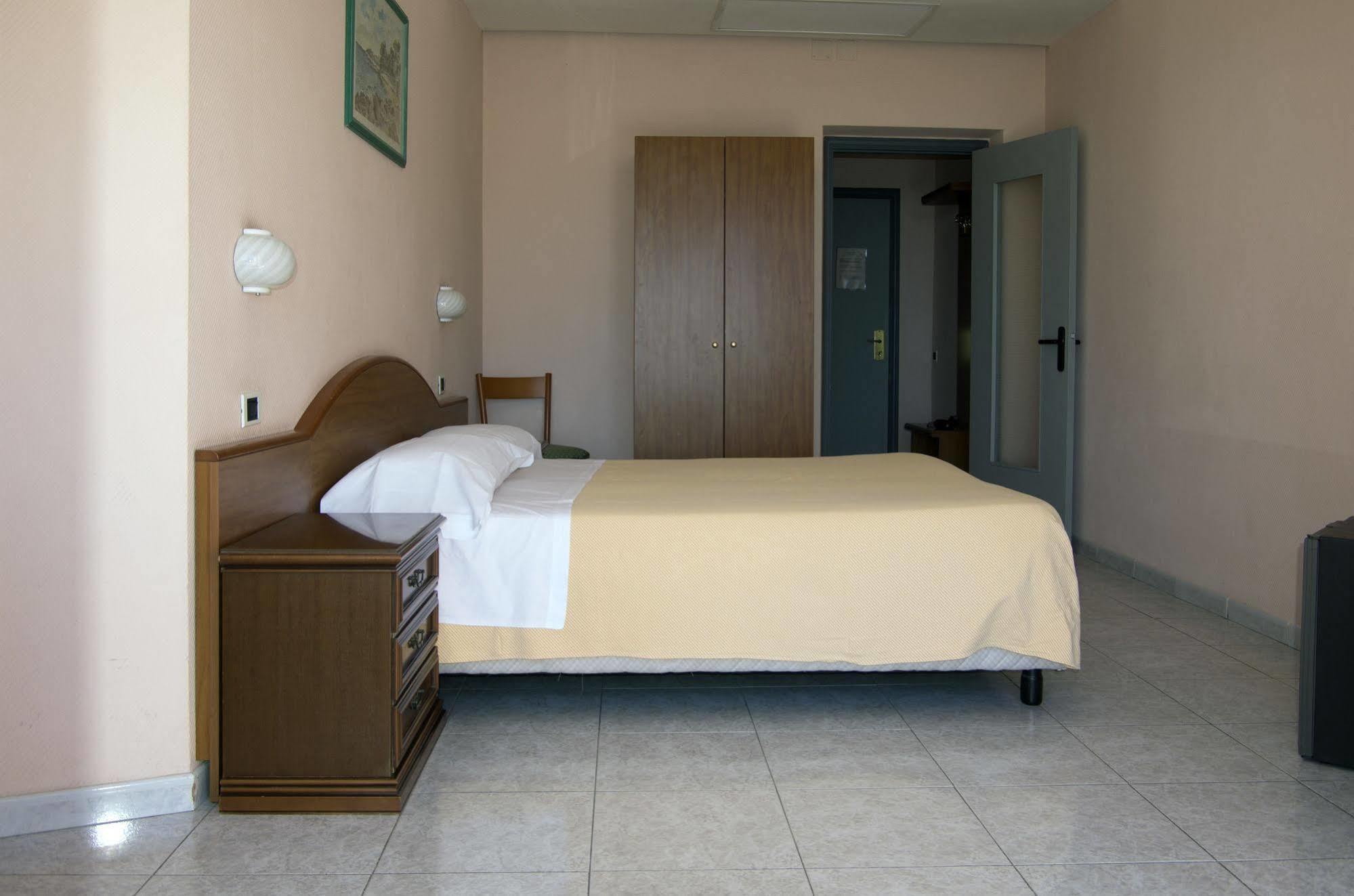 Hotel Cristallo Lerici Bagian luar foto