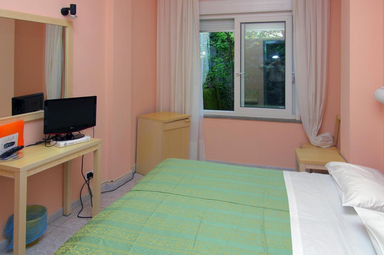 Hotel Cristallo Lerici Bagian luar foto
